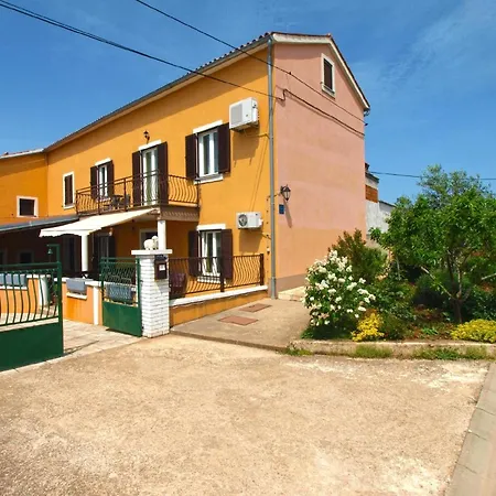 Fuer 6 Personen Ca 75 Qm In Valtura, Istrien Suedkueste Von Istrien Apartment *